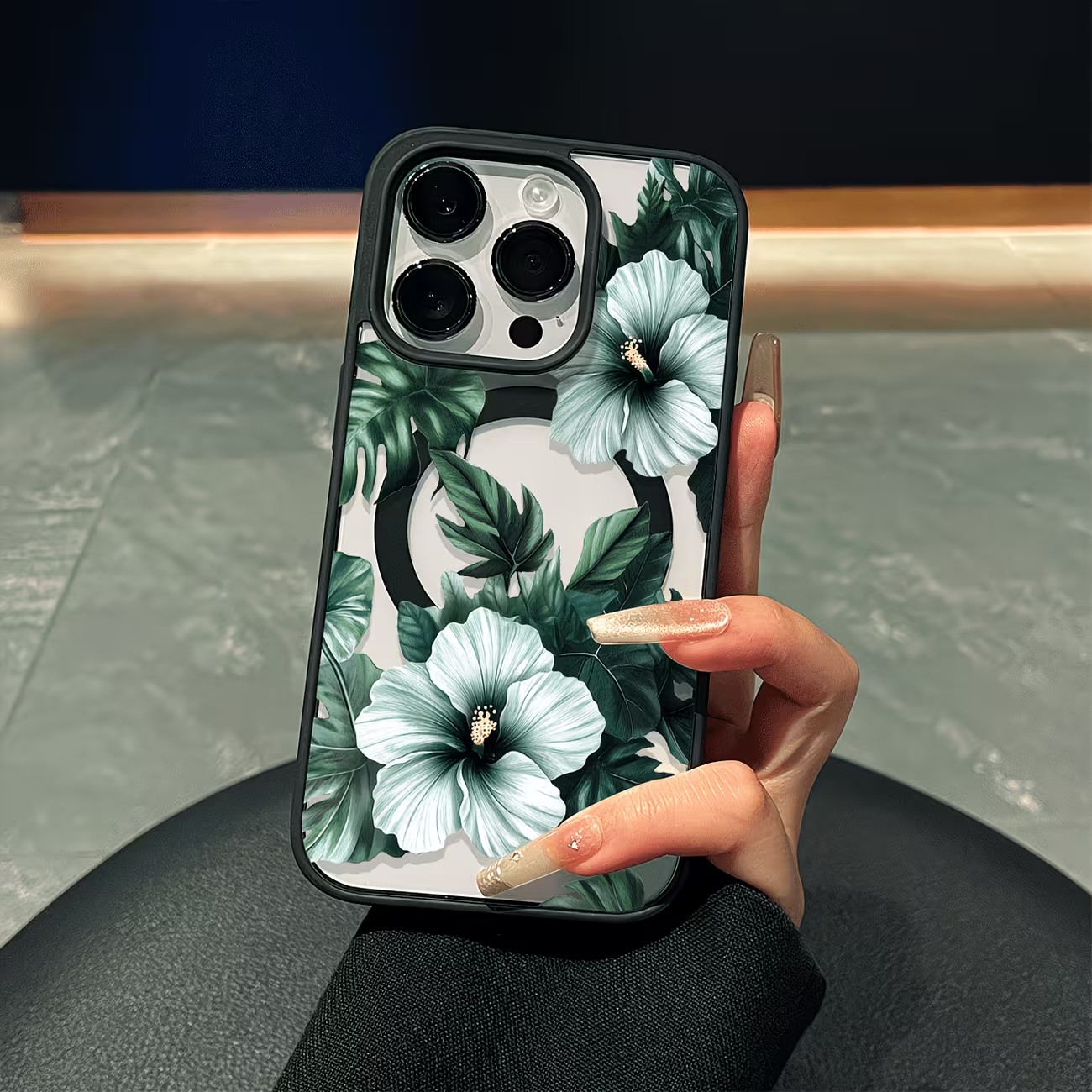 Apple Iphone 15 Pro Max - Capa Magnética Transparente com Estampa Floral